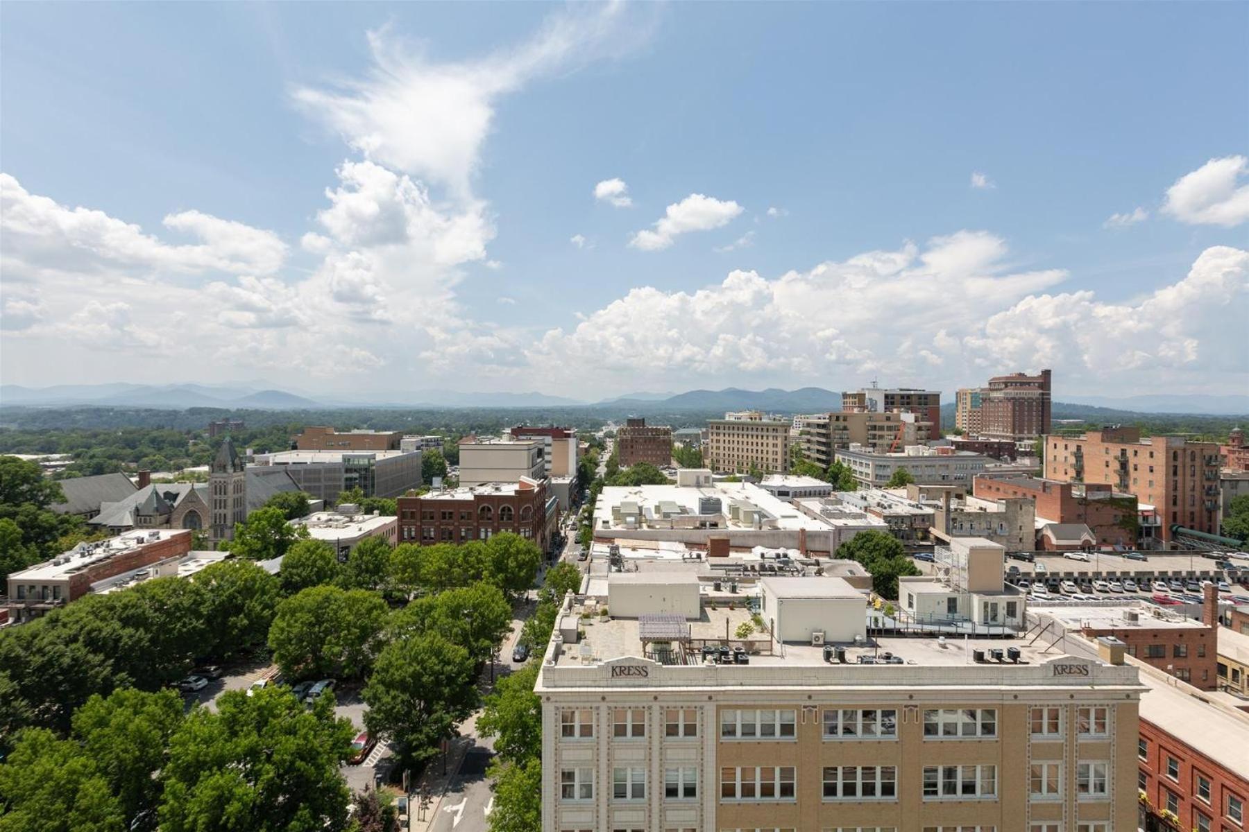 Endless Sunset Retreat: Luxury Downtown Condo with Mountain Views Asheville Exterior photo