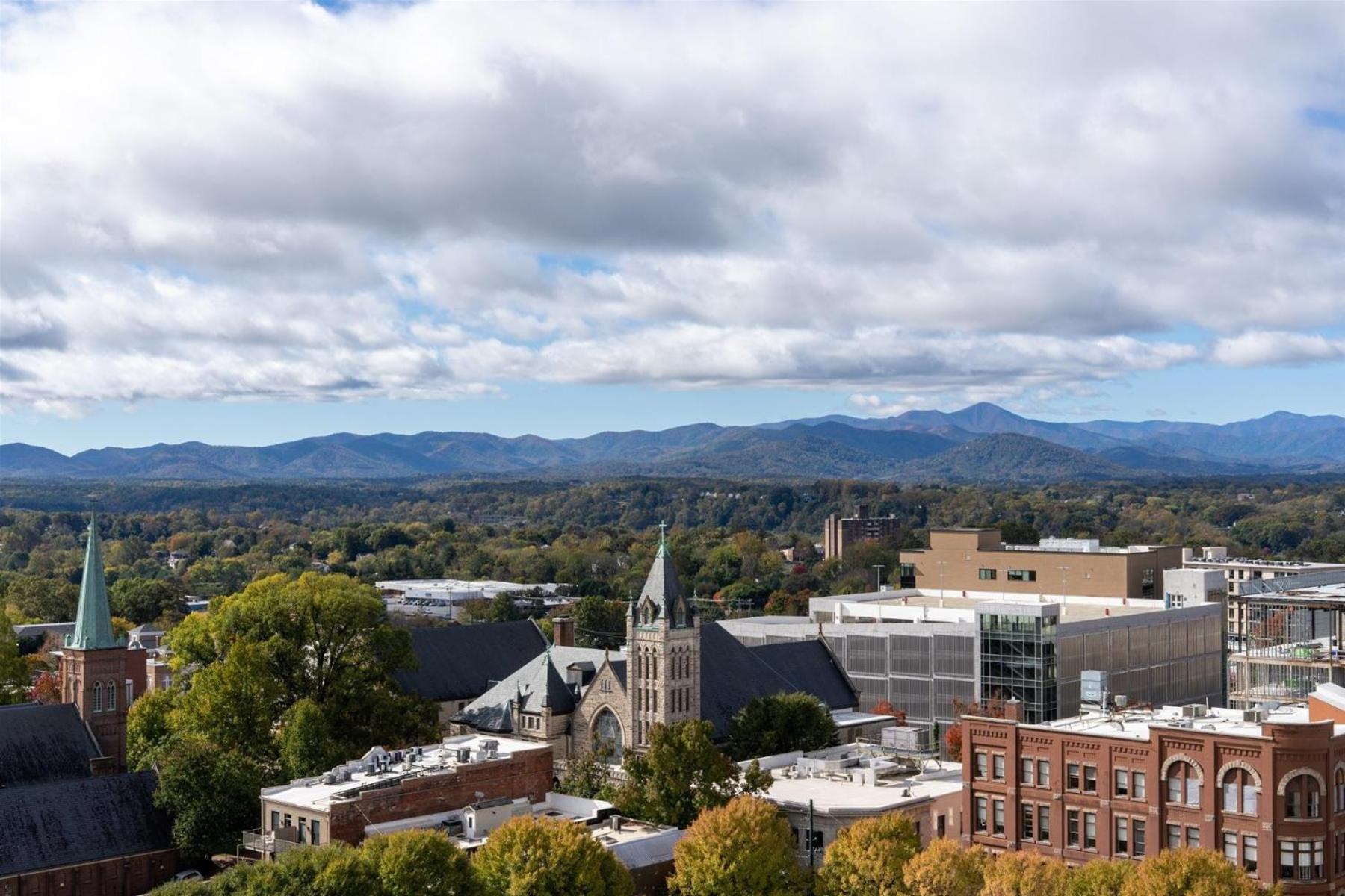 Endless Sunset Retreat: Luxury Downtown Condo with Mountain Views Asheville Exterior photo