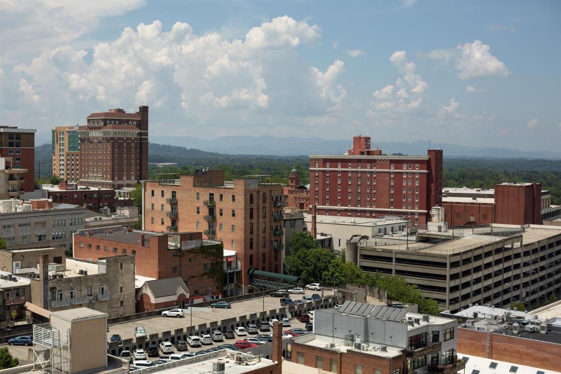 Endless Sunset Retreat: Luxury Downtown Condo with Mountain Views Asheville Exterior photo