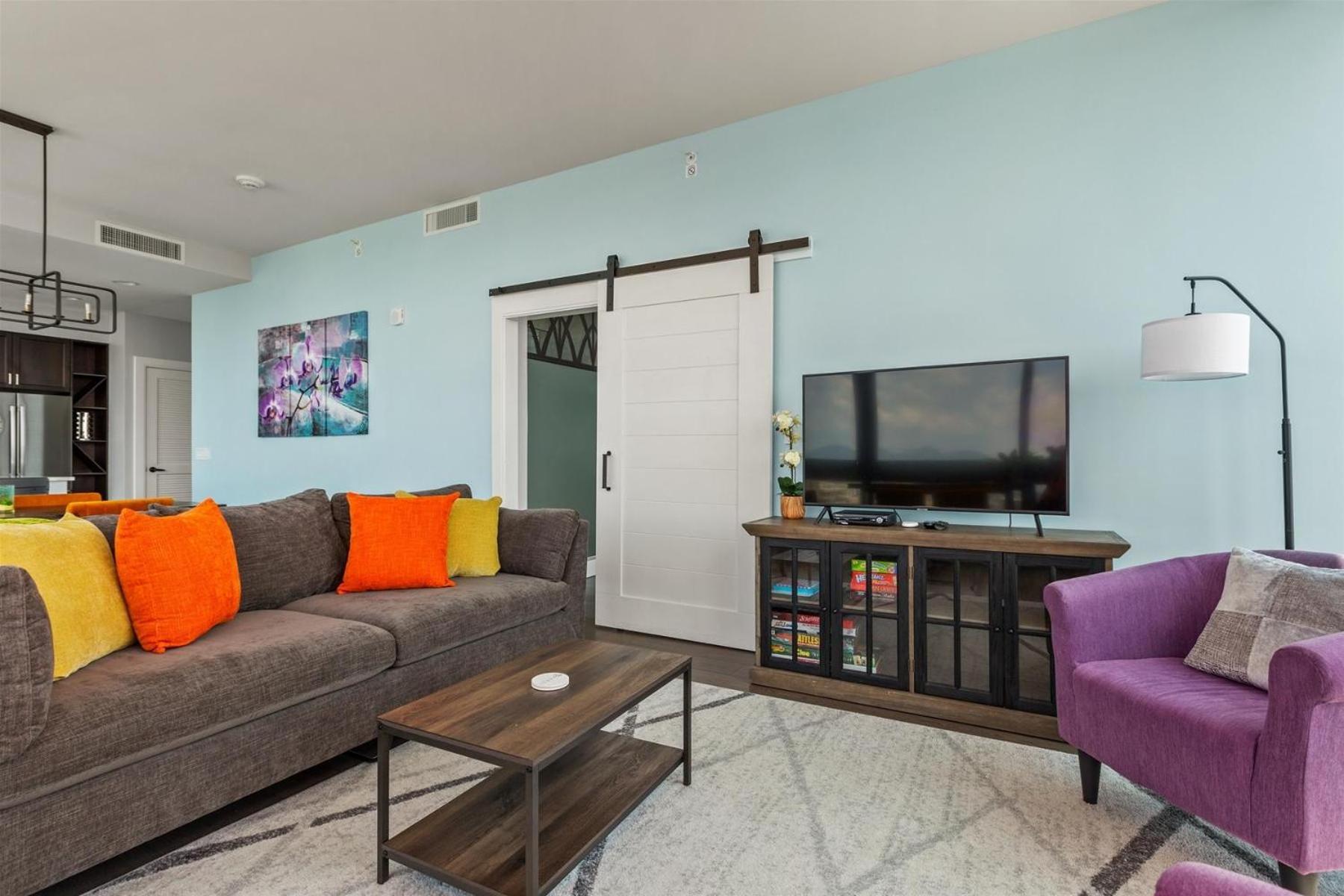 Endless Sunset Retreat: Luxury Downtown Condo with Mountain Views Asheville Exterior photo