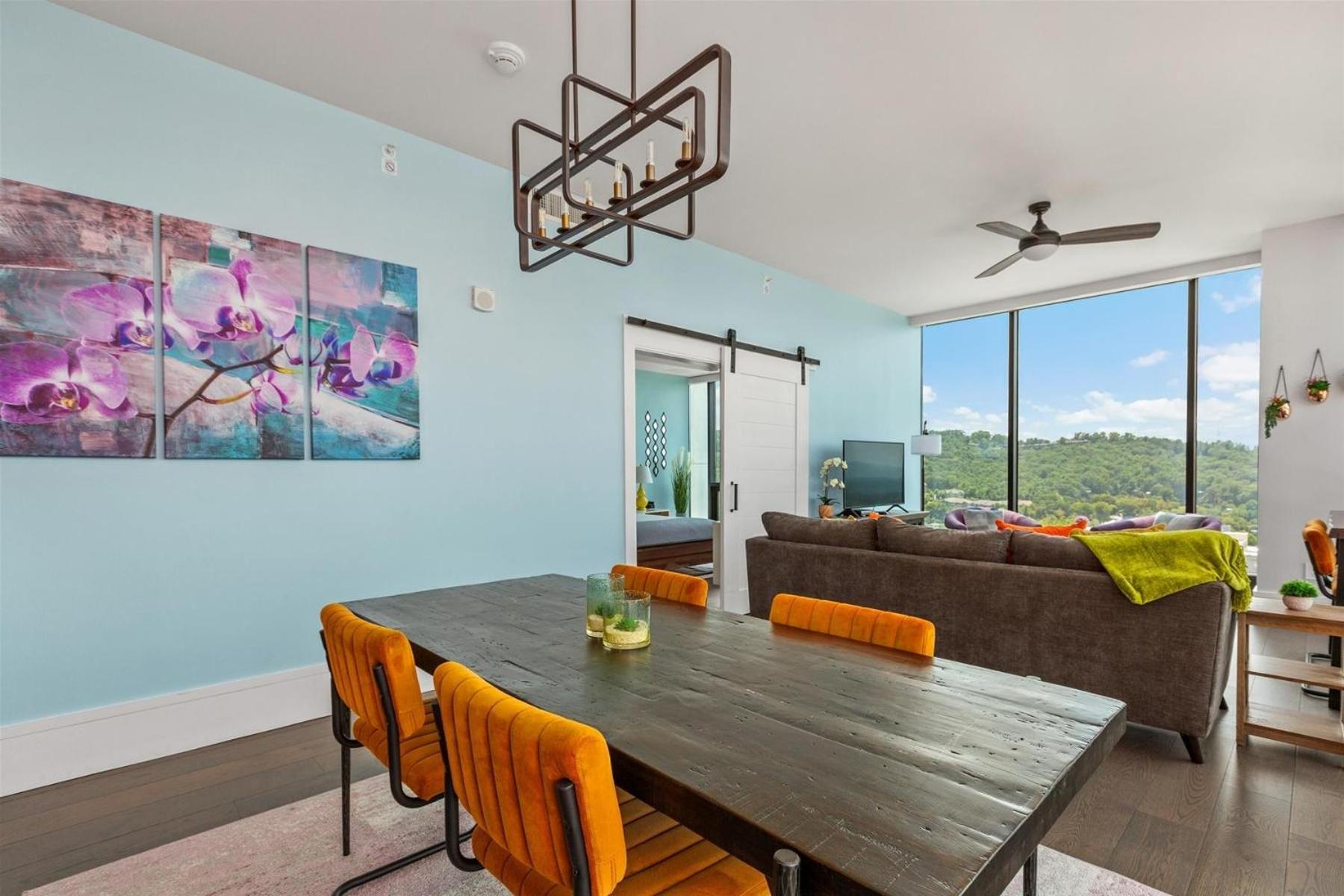 Endless Sunset Retreat: Luxury Downtown Condo with Mountain Views Asheville Exterior photo
