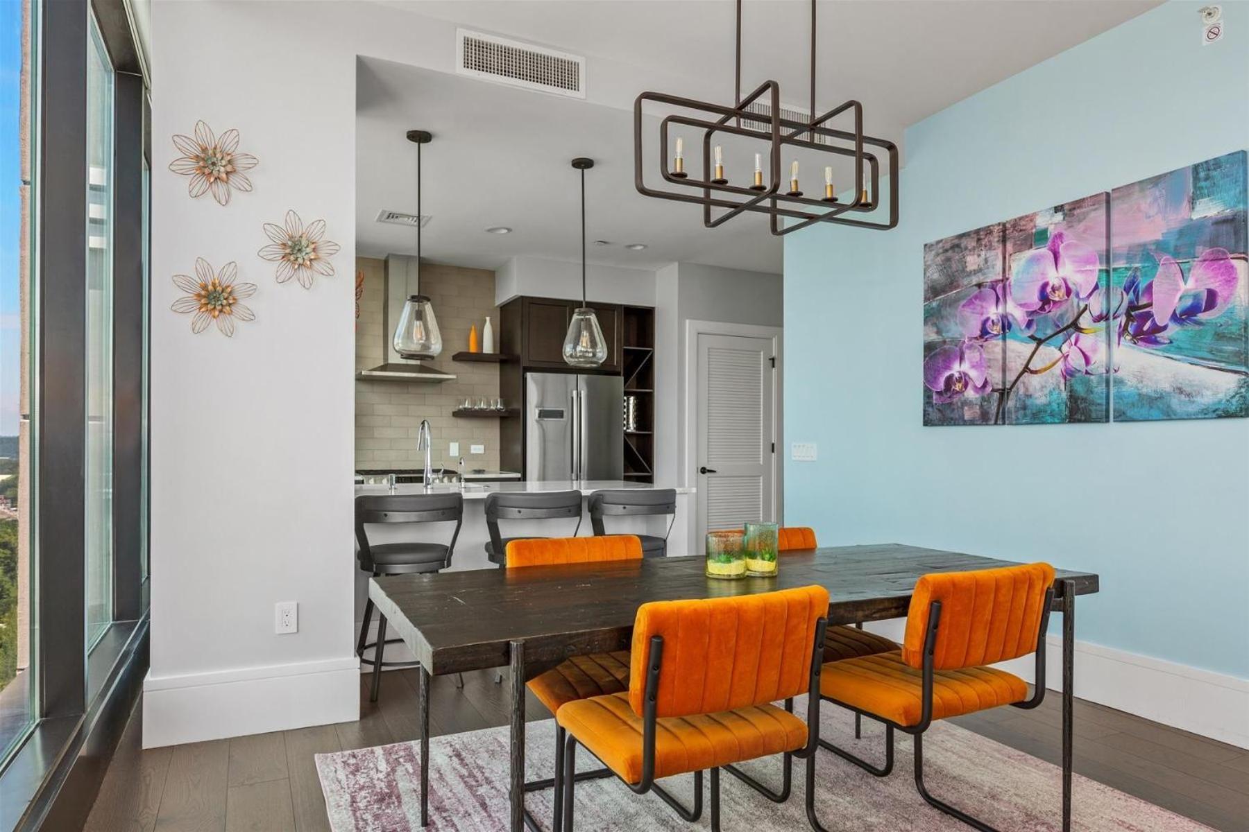 Endless Sunset Retreat: Luxury Downtown Condo with Mountain Views Asheville Exterior photo